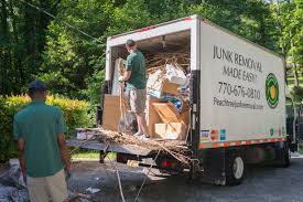 Best Yard Waste Removal  in Higginsville, MO